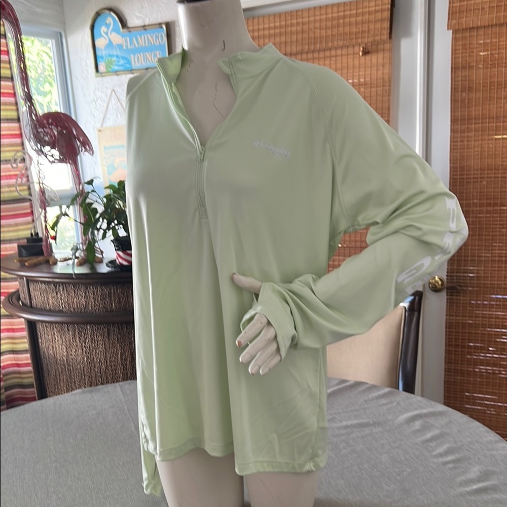 Columbia Light Green Long Sleeve Tee